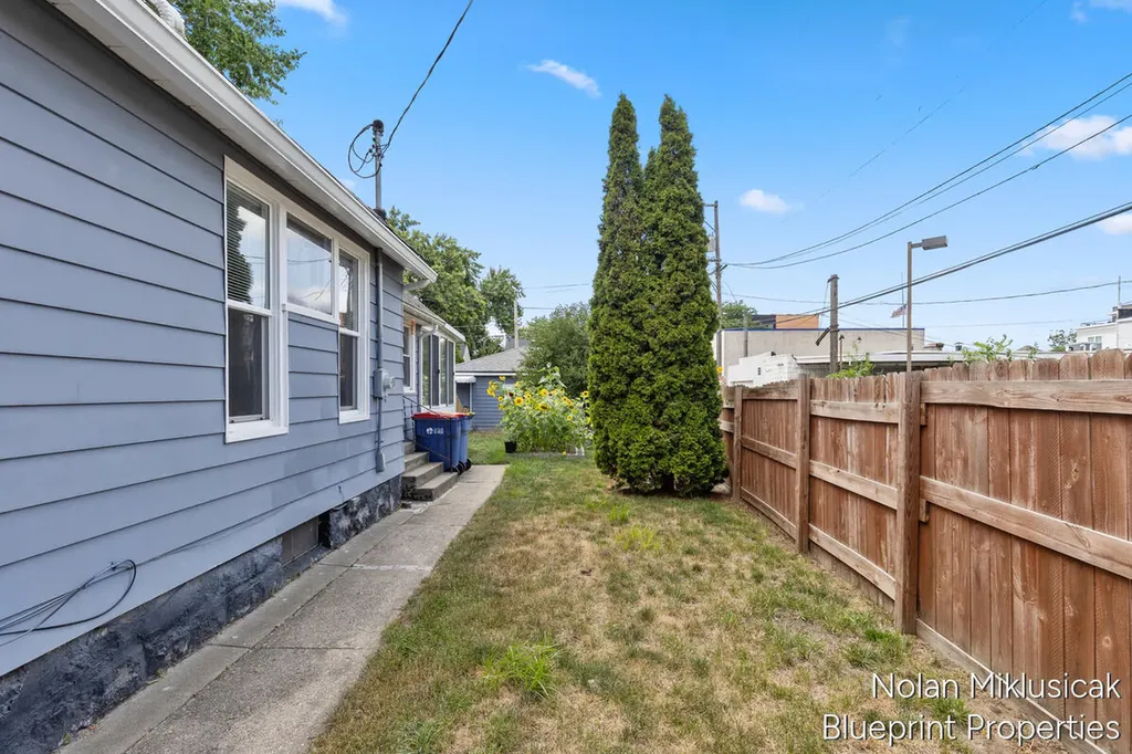 1147 Jennette Avenue NW Grand Rapids City MI 49504
