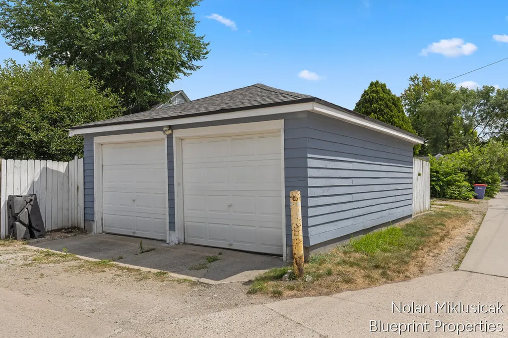 1147 Jennette Avenue NW Grand Rapids City MI 49504