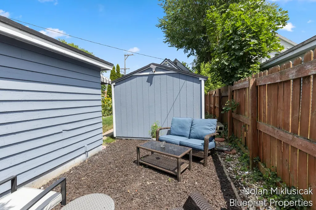 1147 Jennette Avenue NW Grand Rapids City MI 49504