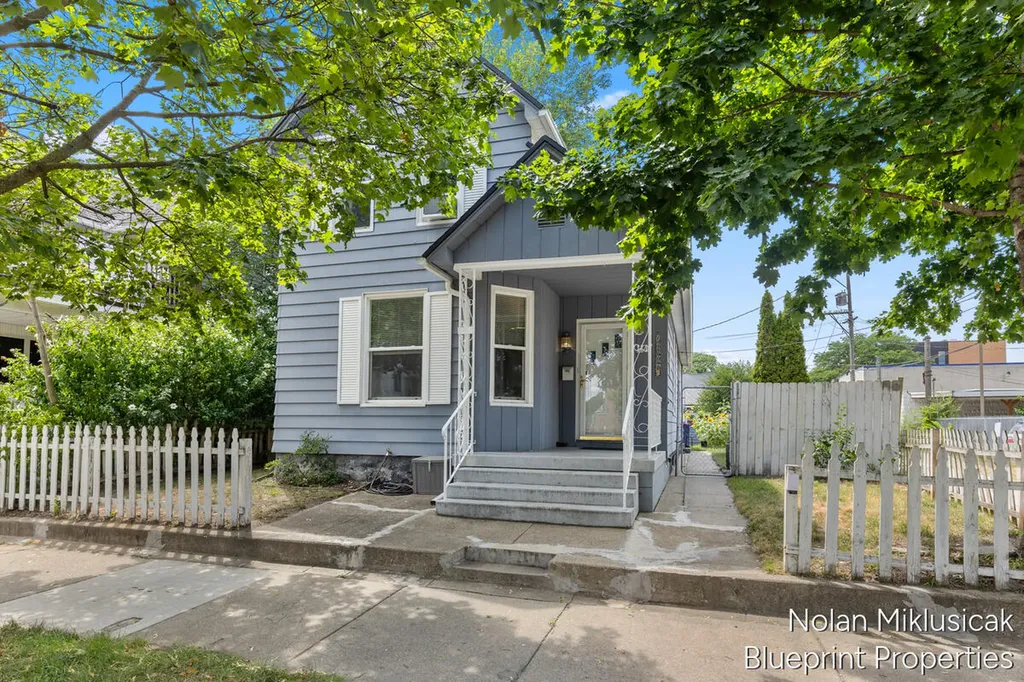 1147 Jennette Avenue NW Grand Rapids City MI 49504