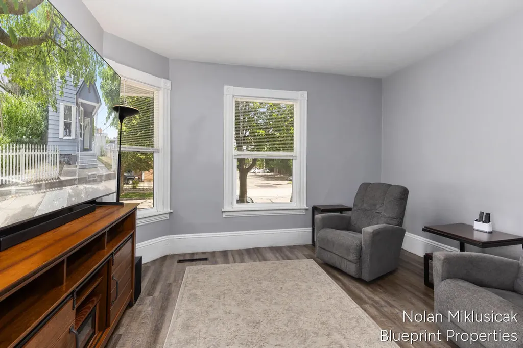 1147 Jennette Avenue NW Grand Rapids City MI 49504