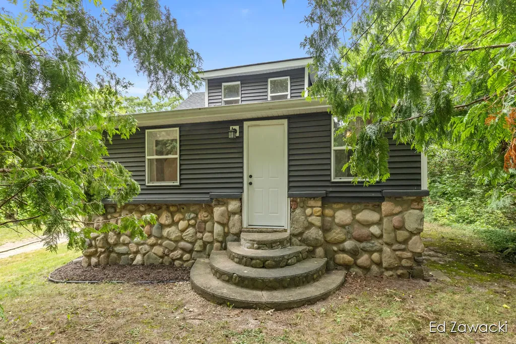 6691 Cannonsburg Road NE Cannon Township MI 49306