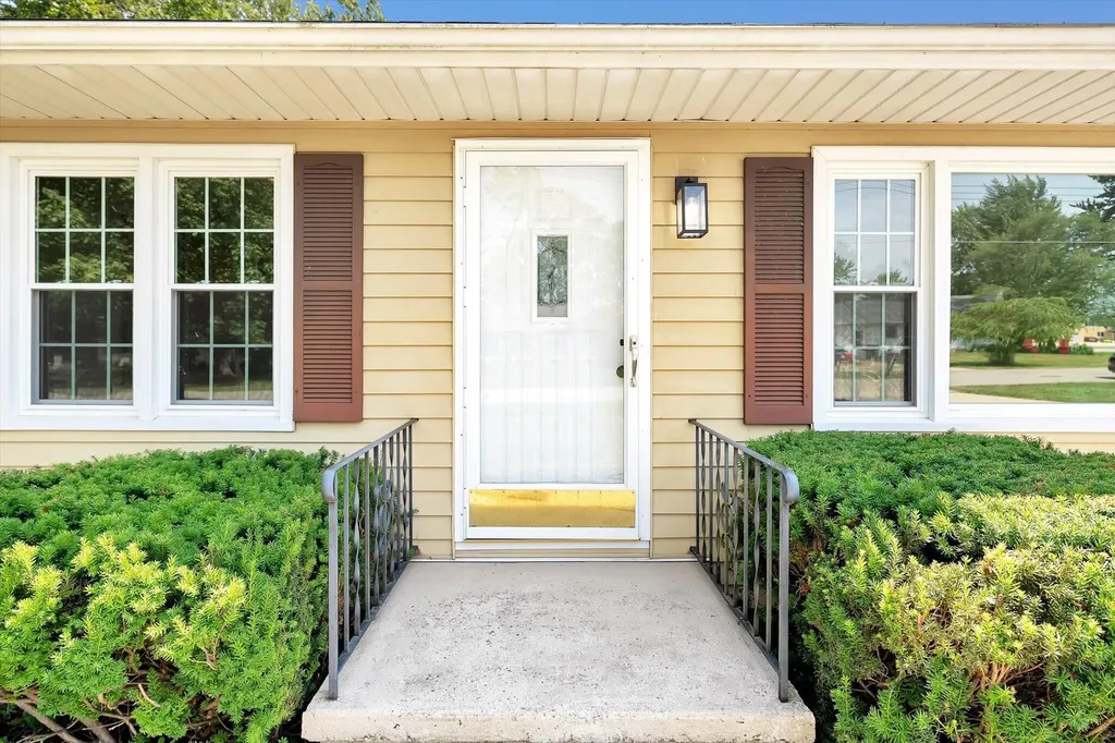 1244 Hillcrest Drive Dorr Township MI 49348