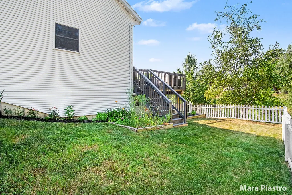 2955 Wildflower Lane SE Kentwood City MI 49512