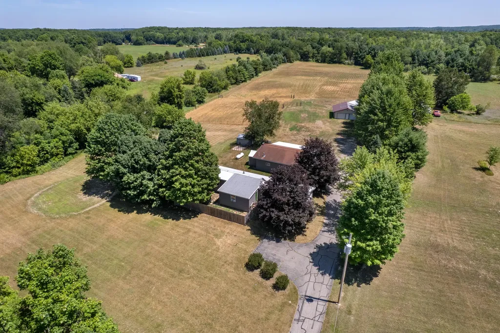 16350 Cedar Springs Avenue NE Nelson Township MI 49343