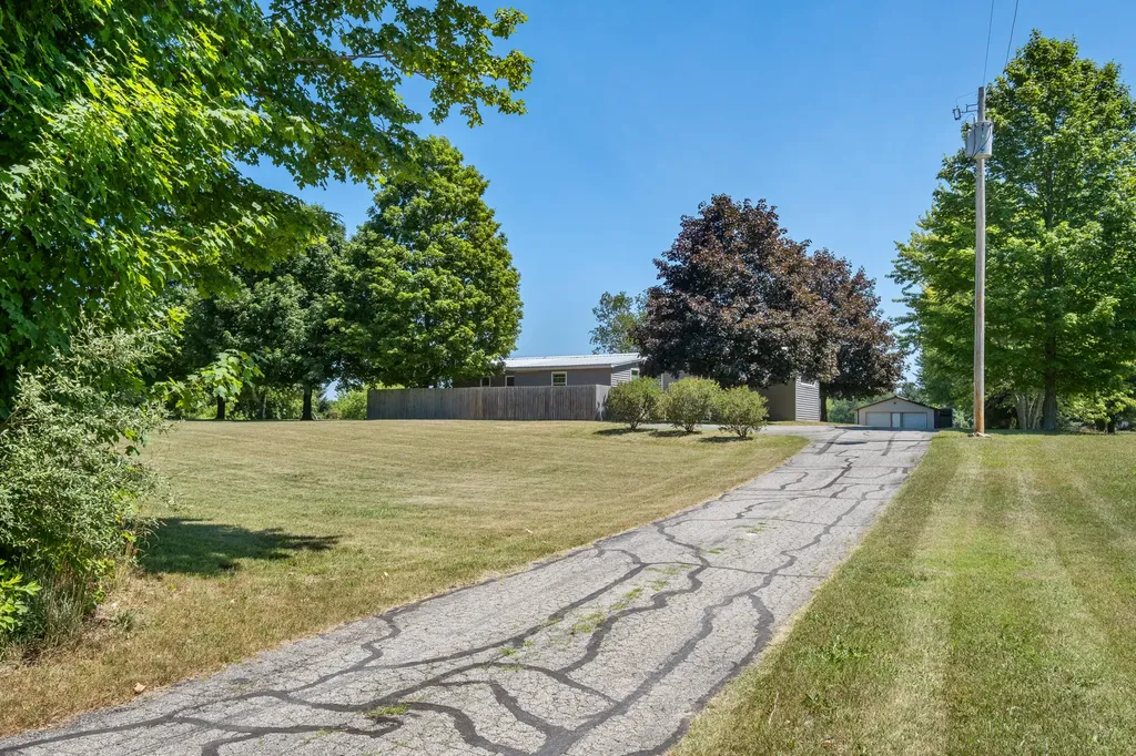 16350 Cedar Springs Avenue NE Nelson Township MI 49343