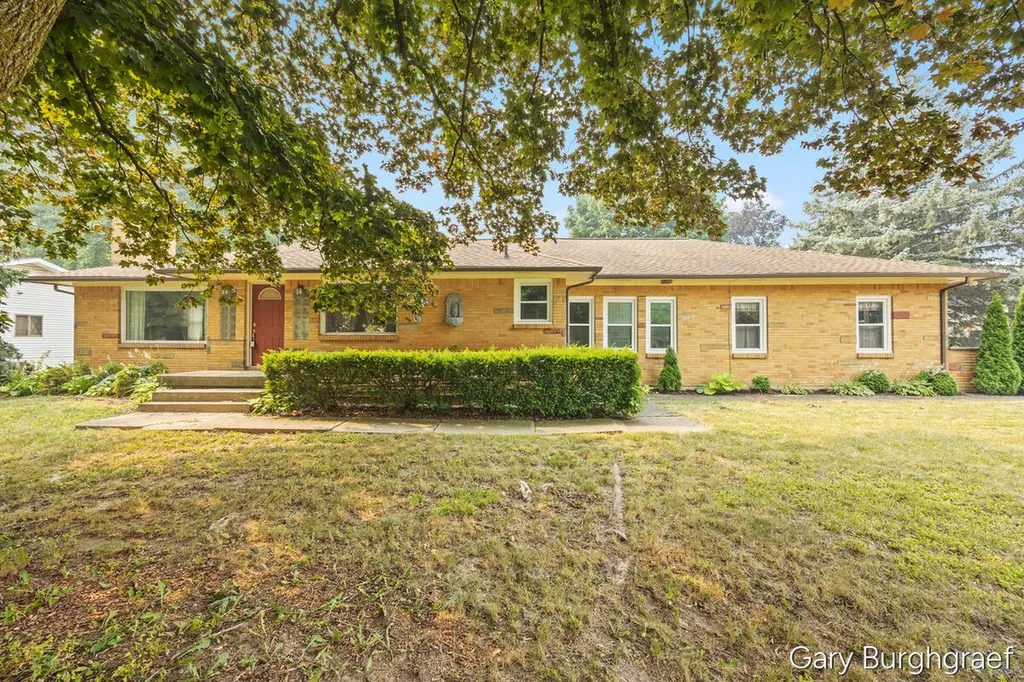 3026 Burton Street SE Grand Rapids City MI 49546