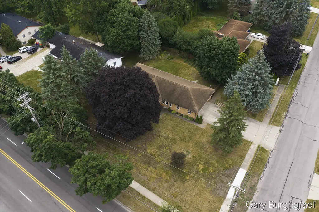 3026 Burton Street SE Grand Rapids City MI 49546