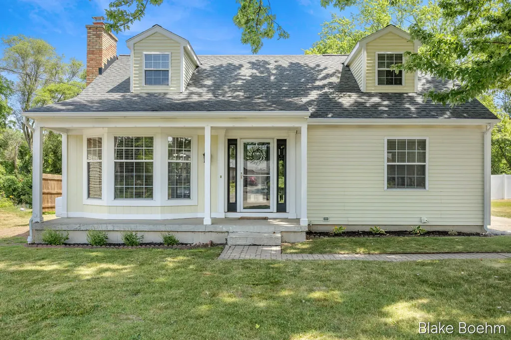 118 Lauderdale Avenue NE Grand Rapids Charter Township MI 49546