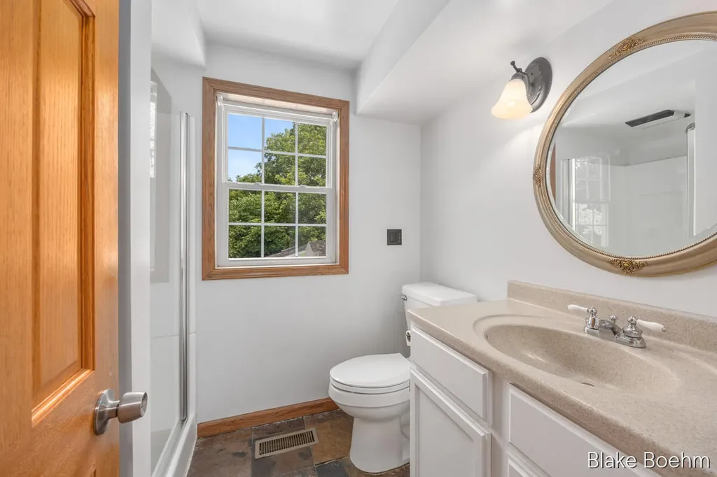 118 Lauderdale Avenue NE Grand Rapids Charter Township MI 49546