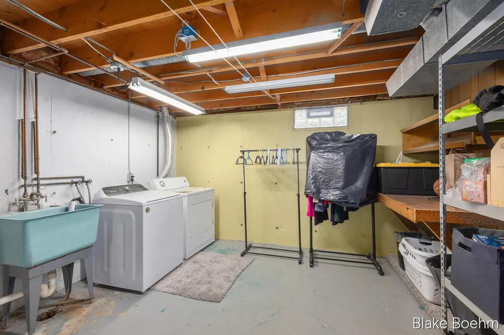 118 Lauderdale Avenue NE Grand Rapids Charter Township MI 49546