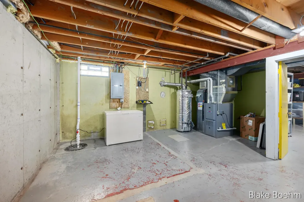 118 Lauderdale Avenue NE Grand Rapids Charter Township MI 49546