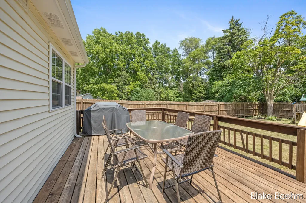 118 Lauderdale Avenue NE Grand Rapids Charter Township MI 49546