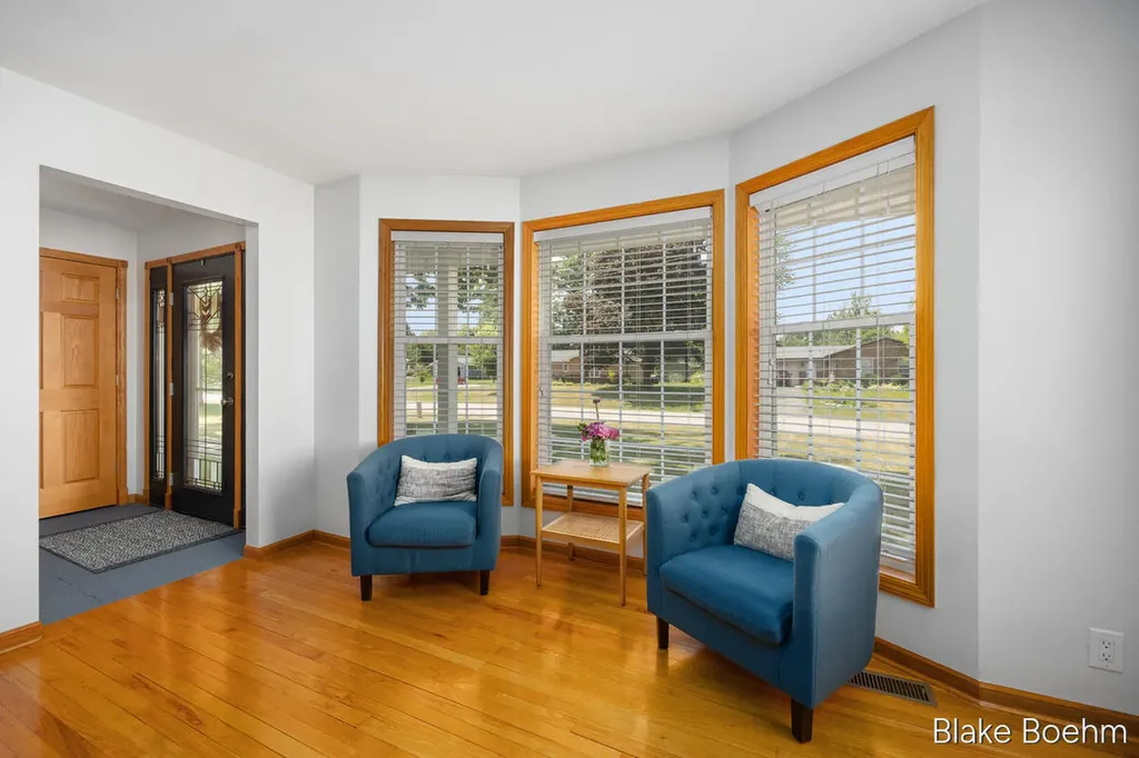 118 Lauderdale Avenue NE Grand Rapids Charter Township MI 49546