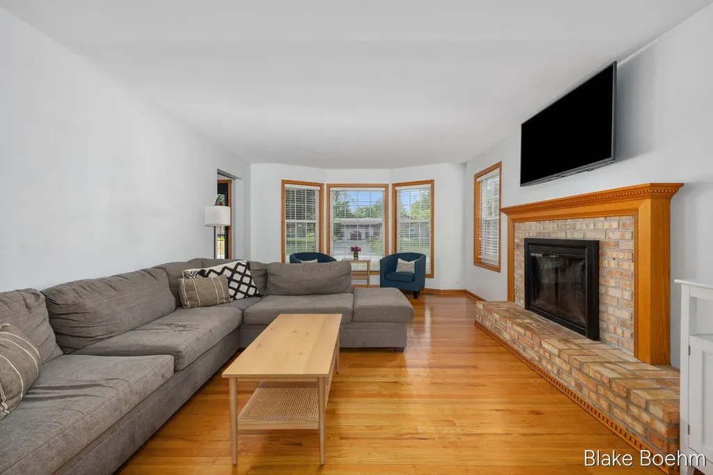 118 Lauderdale Avenue NE Grand Rapids Charter Township MI 49546
