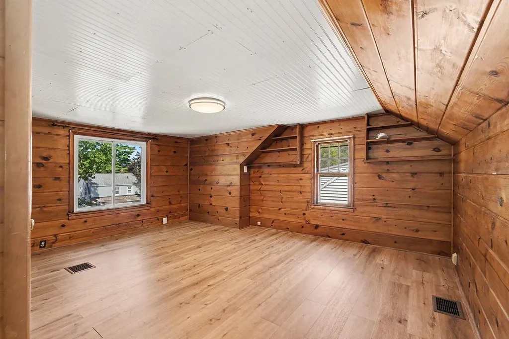 1531 Edward Avenue SE Grand Rapids City MI 49507