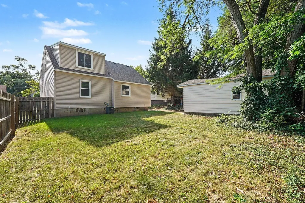 1531 Edward Avenue SE Grand Rapids City MI 49507