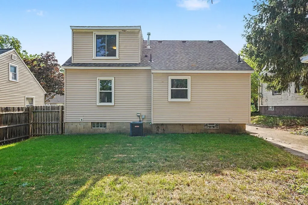1531 Edward Avenue SE Grand Rapids City MI 49507