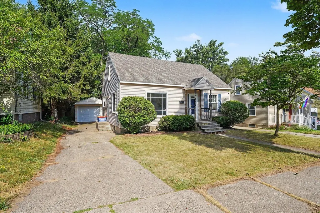 1531 Edward Avenue SE Grand Rapids City MI 49507
