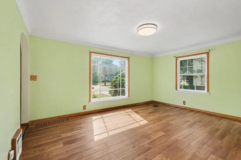 1531 Edward Avenue SE Grand Rapids City MI 49507