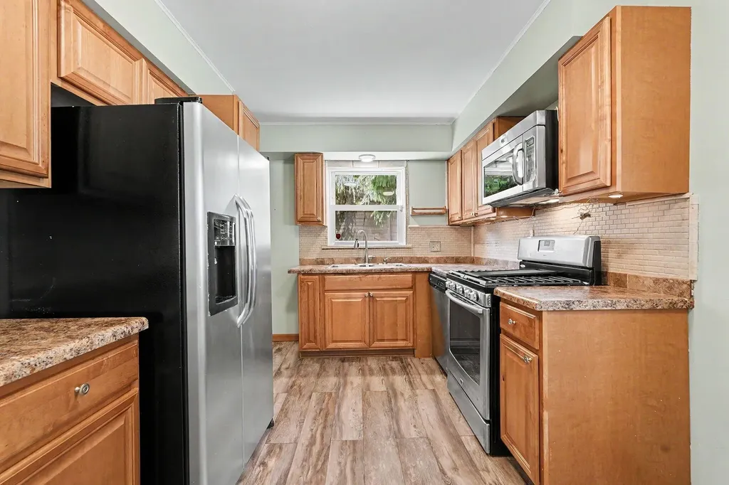 1531 Edward Avenue SE Grand Rapids City MI 49507