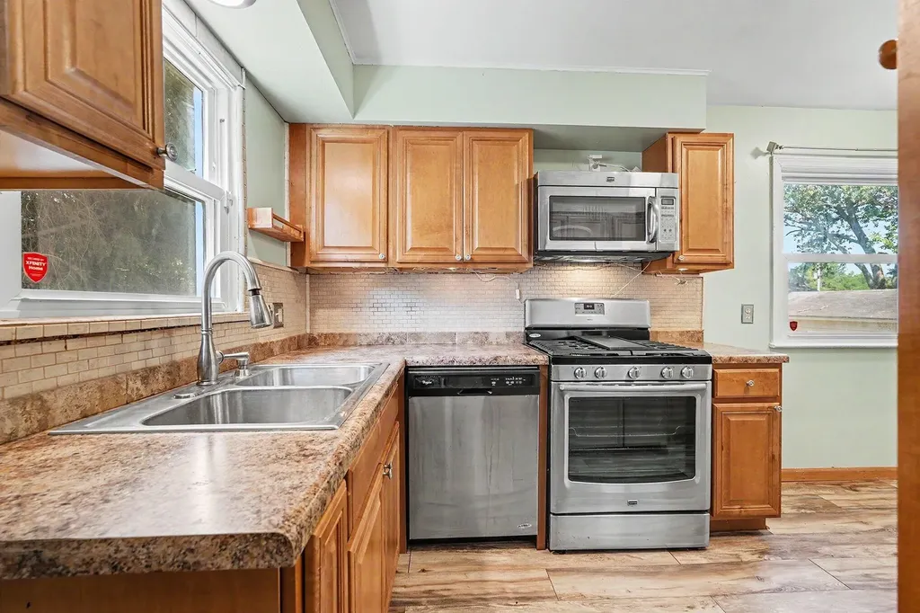 1531 Edward Avenue SE Grand Rapids City MI 49507