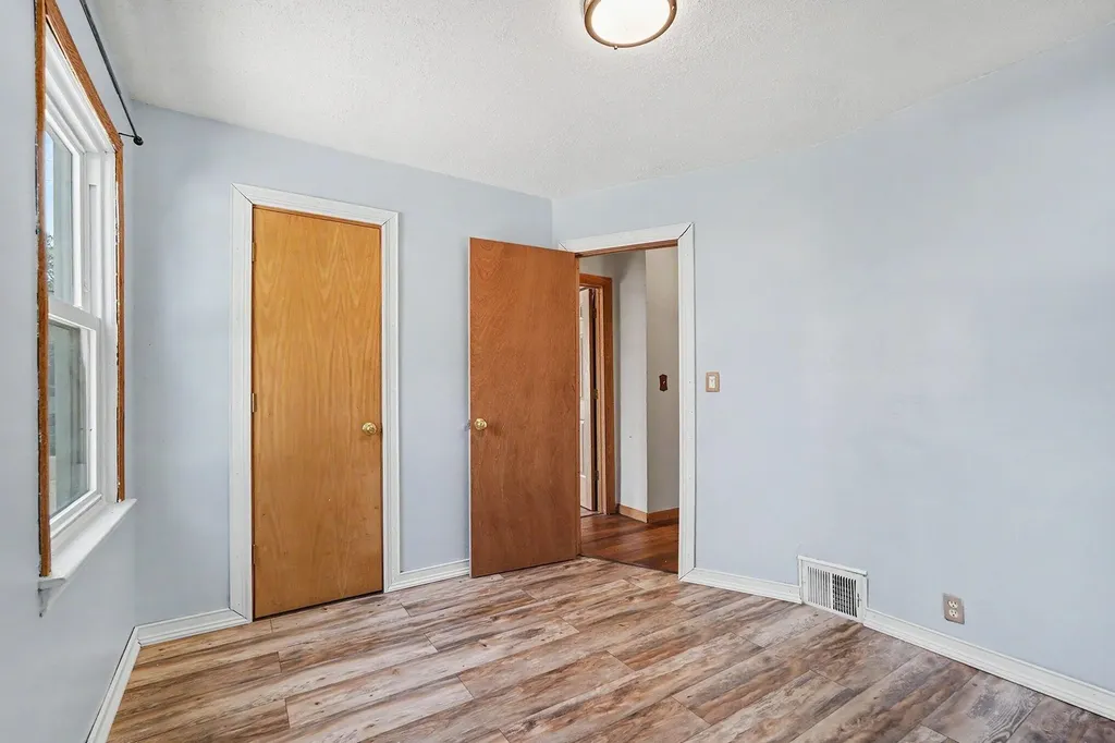 1531 Edward Avenue SE Grand Rapids City MI 49507