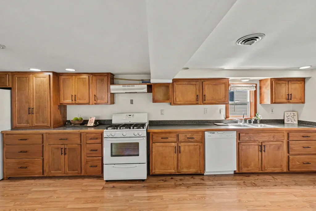155 N 5th Street NE Cedar Springs City MI 49319