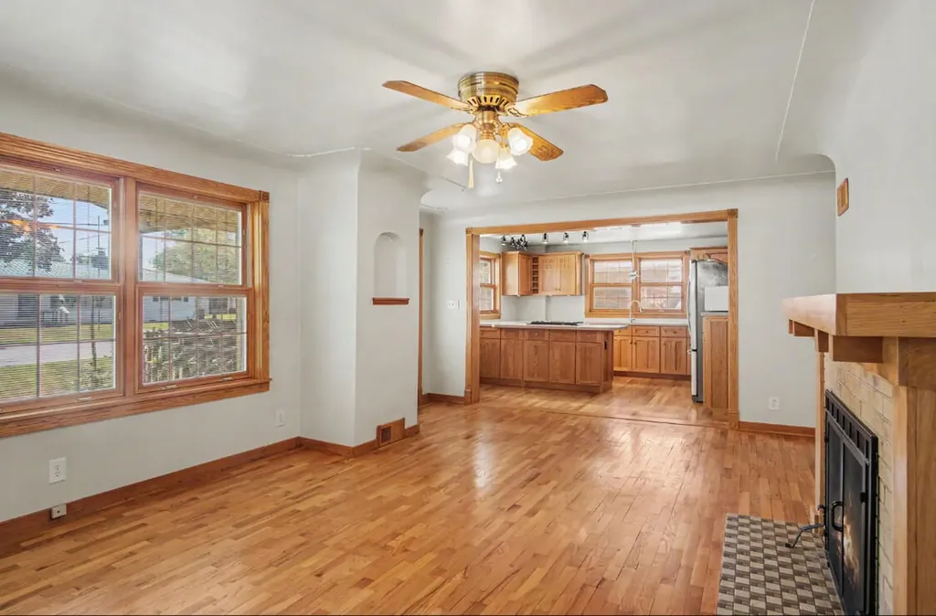1017 Pearl Street Belding City MI 48809