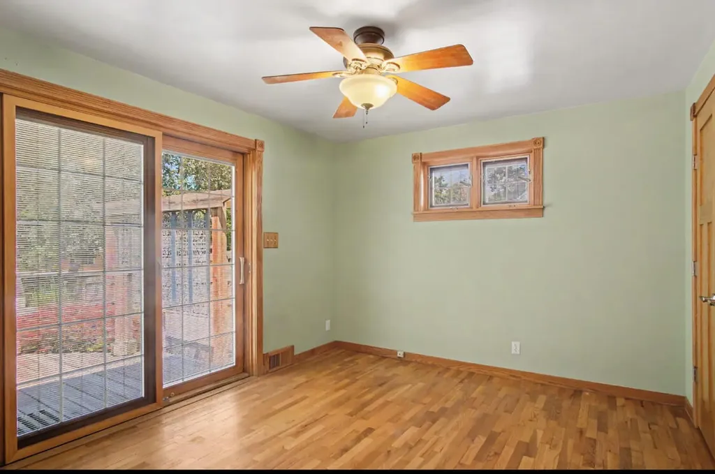 1017 Pearl Street Belding City MI 48809