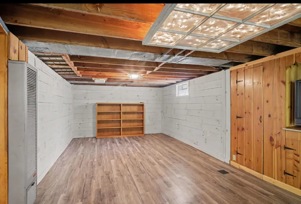 1017 Pearl Street Belding City MI 48809