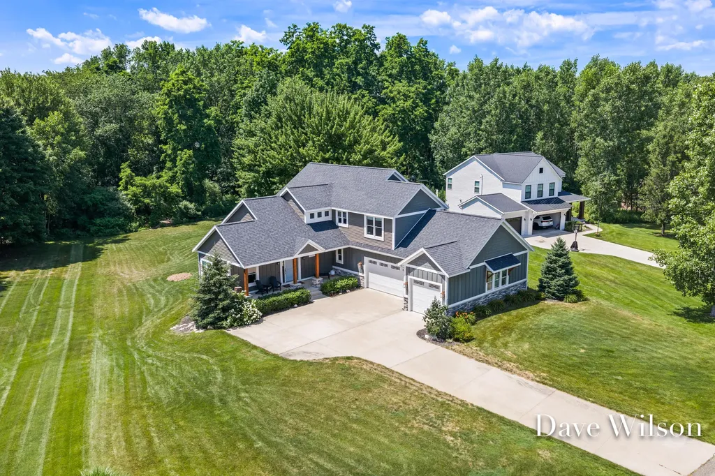 6699 Summer Meadows Drive NE Cannon Township MI 49341