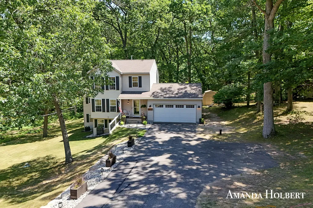 6576 Ramsdell Drive NE Cannon Township MI 49341