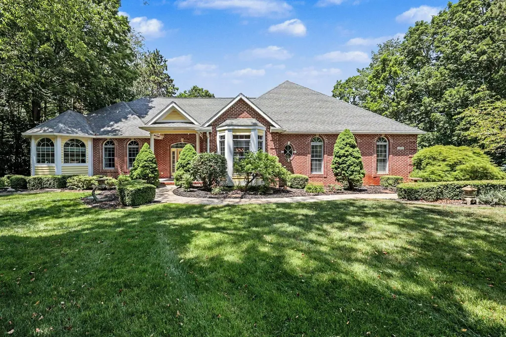 4959 Dun Robin Drive NE Cannon Township MI 49306