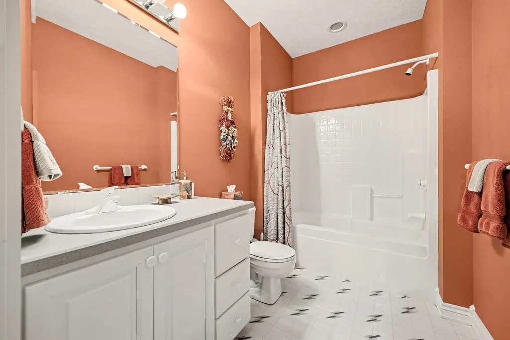 4959 NE Dun Robin Drive NE Cannon Township MI 49306