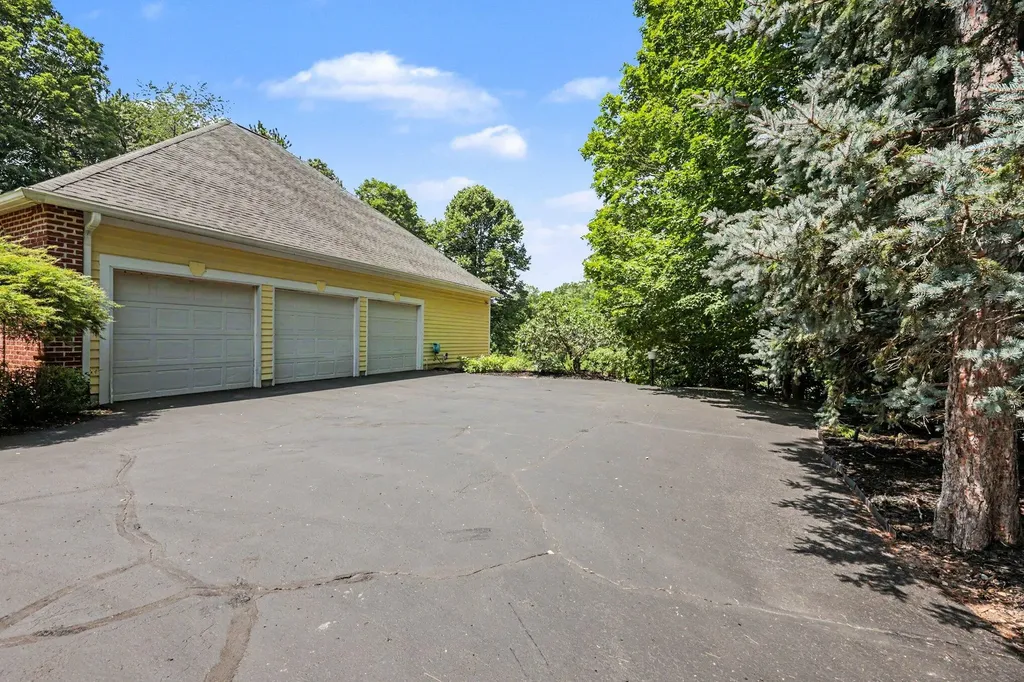 4959 NE Dun Robin Drive NE Cannon Township MI 49306