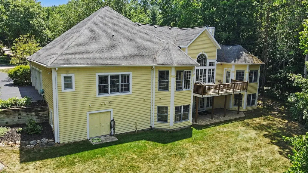 4959 NE Dun Robin Drive NE Cannon Township MI 49306