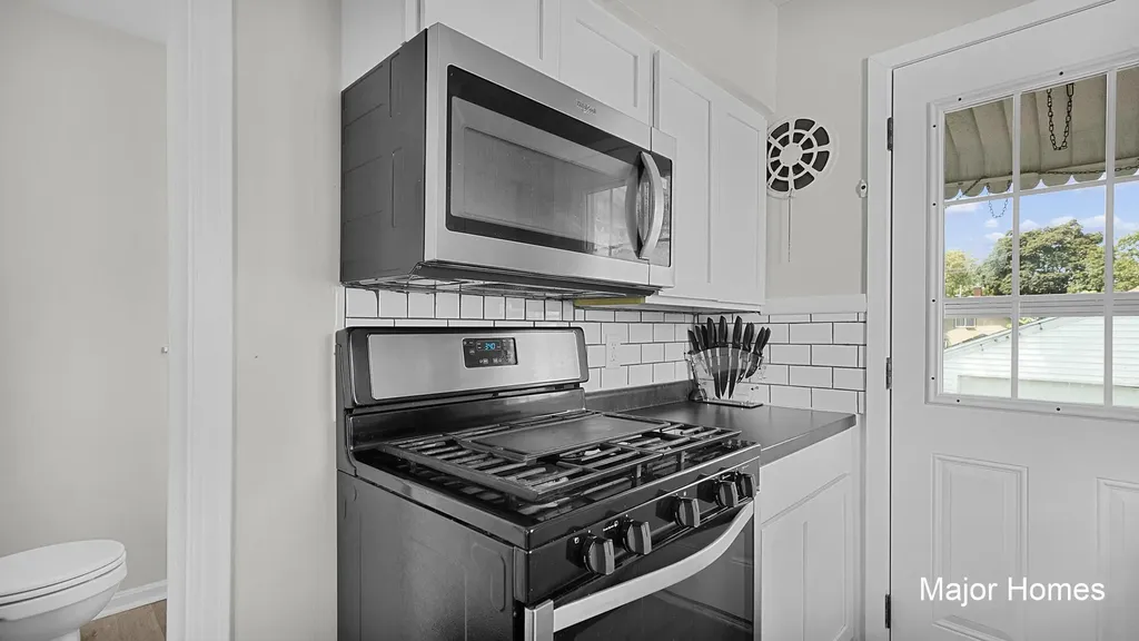 1229 Dickinson Street SE Grand Rapids City MI 49507