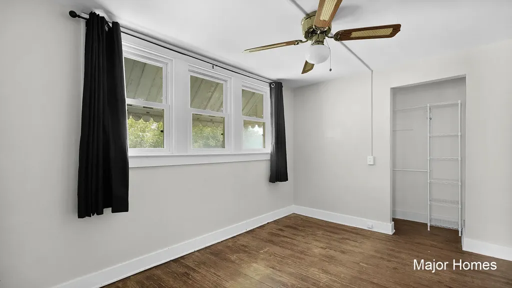 1229 Dickinson Street SE Grand Rapids City MI 49507