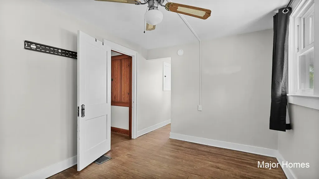 1229 Dickinson Street SE Grand Rapids City MI 49507