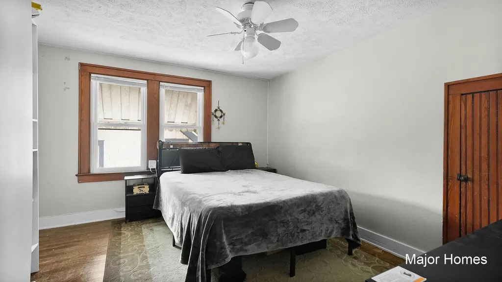 1229 Dickinson Street SE Grand Rapids City MI 49507