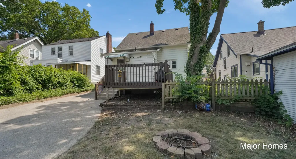 1229 Dickinson Street SE Grand Rapids City MI 49507
