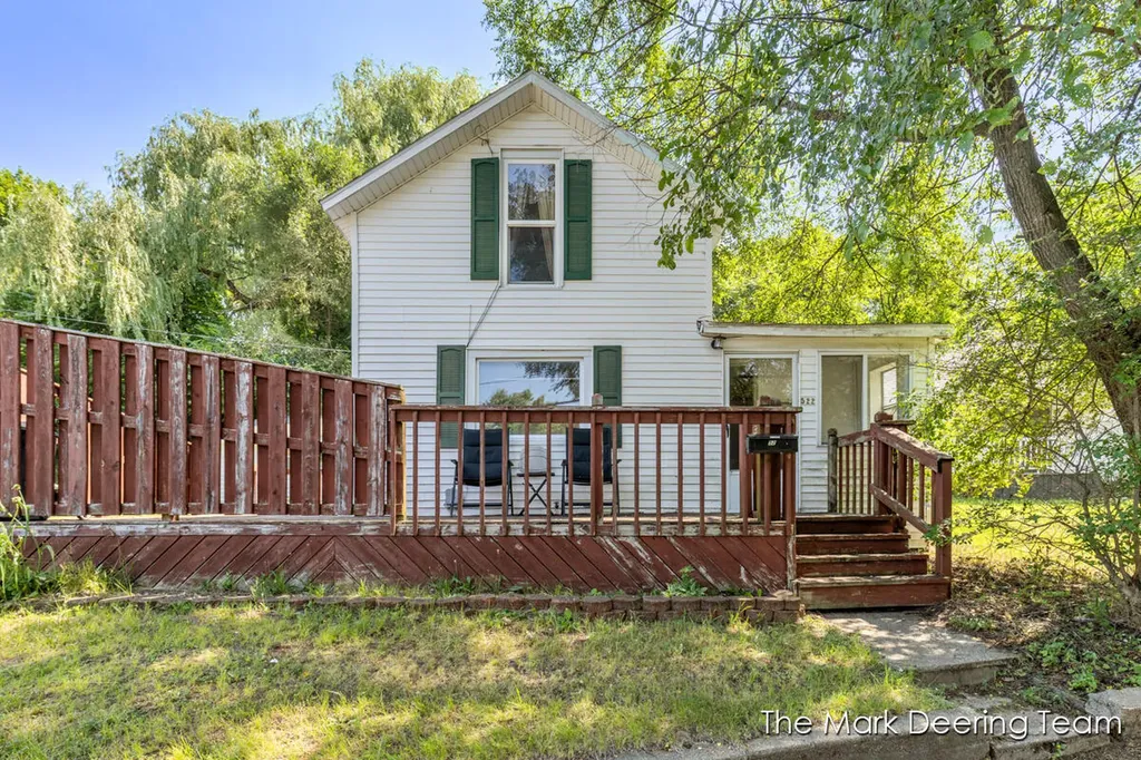 522 Ionia Street Belding City MI 48809