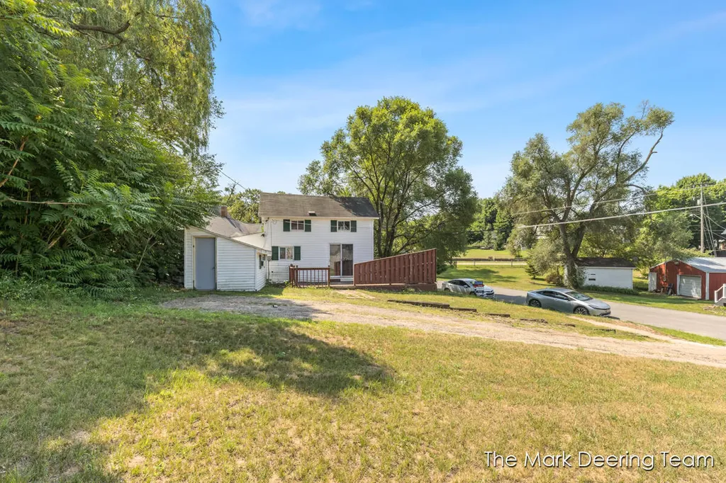 522 Ionia Street Belding City MI 48809
