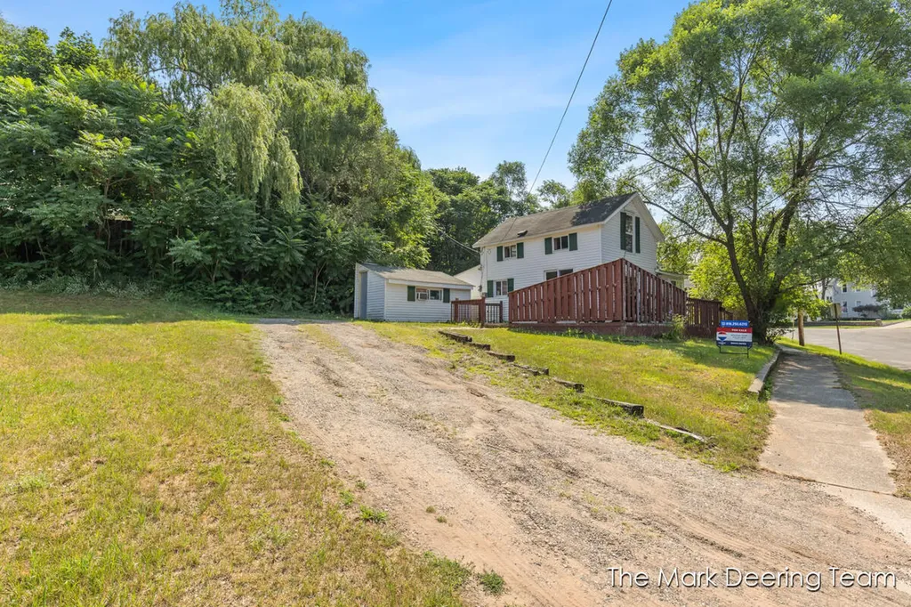 522 Ionia Street Belding City MI 48809