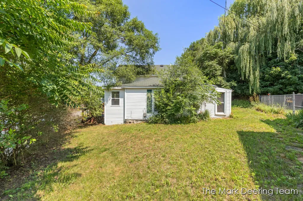522 Ionia Street Belding City MI 48809
