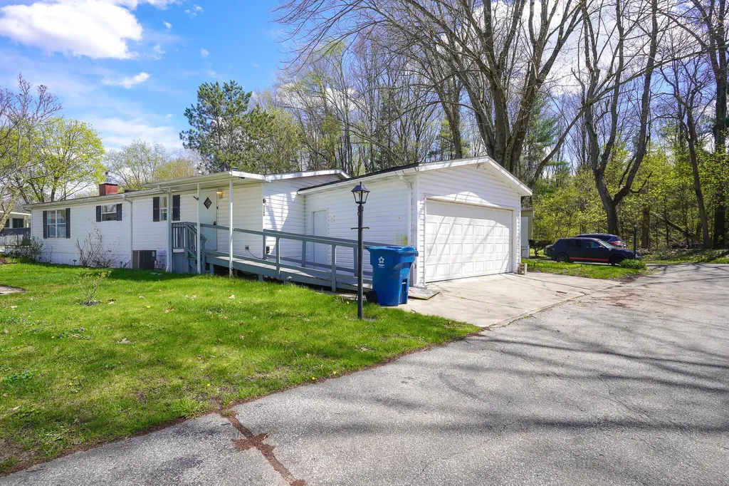 8260 Earls Court Alamo Township MI 49009