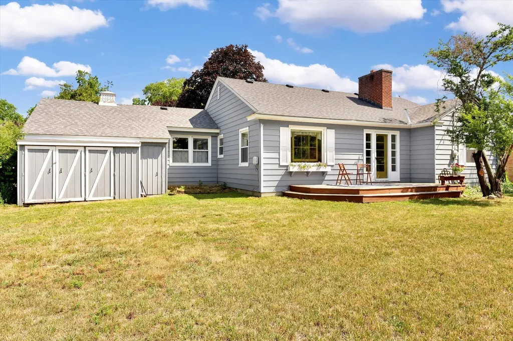 68 E 30th Street Holland City MI 49423
