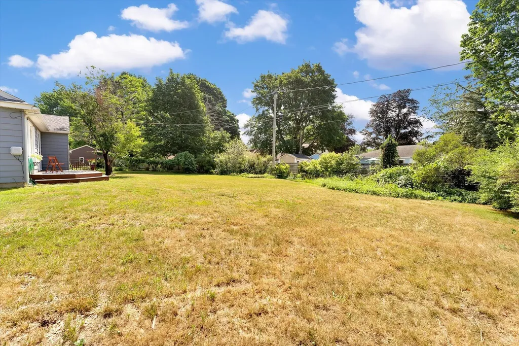 68 E 30th Street Holland City MI 49423