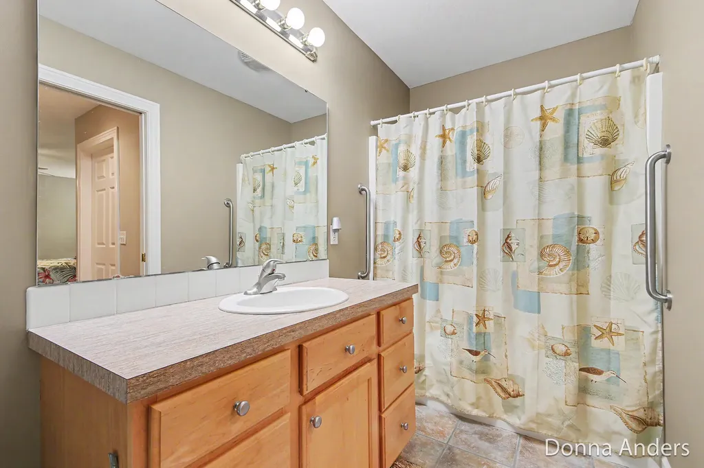 17517 Park Place Circle Ferrysburg City MI 49456